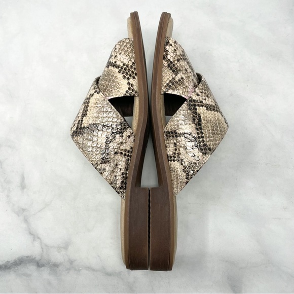 Clarks Collection Declan Ivy Python Snakeskin Padded Comfort Flat Mule Sandals - Picture 5 of 12